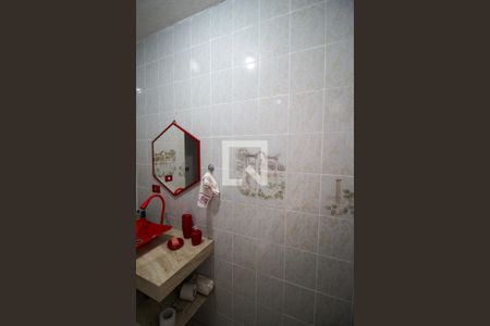 Casa à venda com 360m², 4 quartos e 2 vagas Casa à venda com 360m², 4 quartos e 2 vagasBanheiro 2
