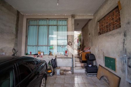 Casa à venda com 360m², 4 quartos e 2 vagas Casa à venda com 360m², 4 quartos e 2 vagasGaragem
