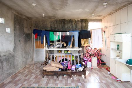 Casa à venda com 360m², 4 quartos e 2 vagas Casa à venda com 360m², 4 quartos e 2 vagasÁrea de Serviço / Varanda