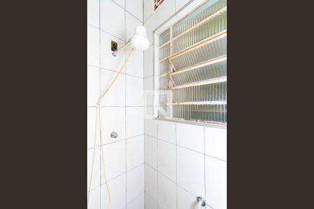 Casa à venda com 165m², 2 quartos e 1 vagaBanheiro 