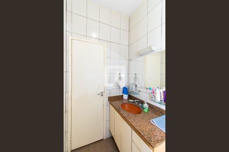 Casa à venda com 165m², 2 quartos e 1 vagaBanheiro 