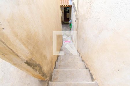 Casa à venda com 165m², 2 quartos e 1 vagaEscada