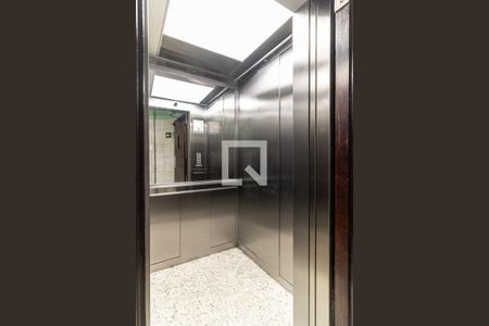 Apartamento para alugar com 48m², 1 quarto e sem vagaElevador