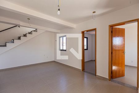Sala e Cozinha de apartamento à venda com 2 quartos, 87m² em Jardim Ocara, Santo André