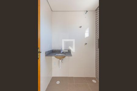 Apartamento à venda com 87m², 2 quartos e 1 vaga Apartamento à venda com 87m², 2 quartos e 1 vagaBanheiro