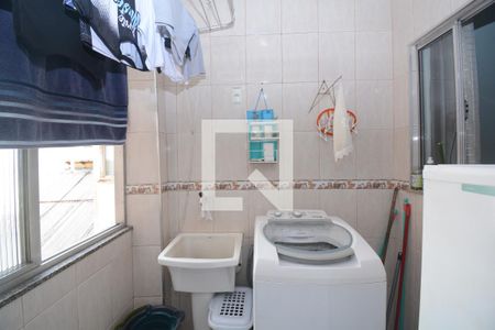 Apartamento à venda com 90m², 2 quartos e sem vagaCozinha e Área de Serviço