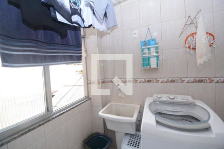 Apartamento à venda com 90m², 2 quartos e sem vagaCozinha e Área de Serviço