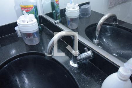 Apartamento à venda com 90m², 2 quartos e sem vagaBanheiro - Torneira