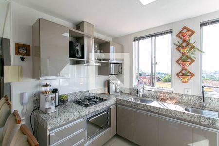 Cozinha de apartamento para alugar com 2 quartos, 59m² em Providência, Belo Horizonte