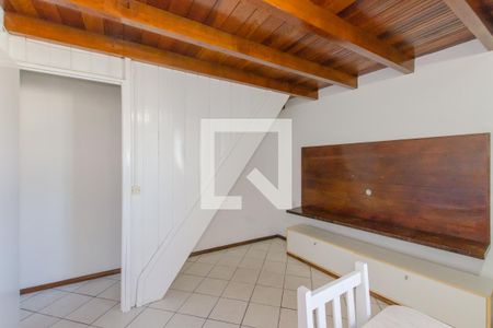 Sala de apartamento para alugar com 2 quartos, 60m² em Saco dos Limões, Florianópolis