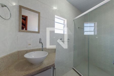 Banheiro da suíte de apartamento para alugar com 2 quartos, 60m² em Saco dos Limões, Florianópolis