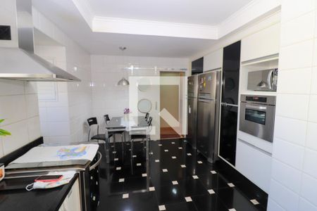 Apartamento à venda com 356m², 4 quartos e 4 vagasCozinha