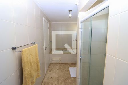 Apartamento à venda com 356m², 4 quartos e 4 vagasBanheiro da Suíte 4