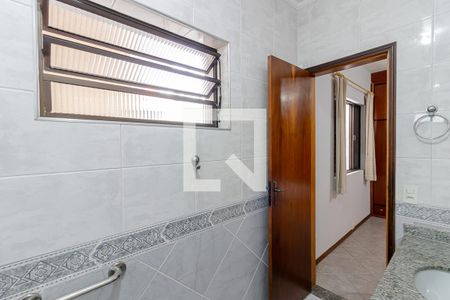 Casa à venda com 296m², 3 quartos e 3 vagasBanheiro da Suíte Casa 2