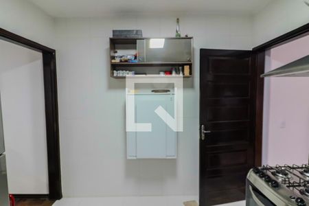 Cozinha de casa de condomínio à venda com 2 quartos, 80m² em Jardim do Lago, São Paulo