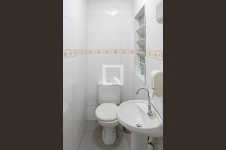 Casa para alugar com 300m², 3 quartos e 4 vagas Casa para alugar com 300m², 3 quartos e 4 vagasBanheiro de serviço