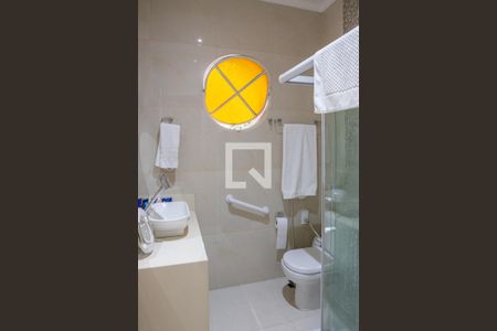 Casa para alugar com 300m², 3 quartos e 4 vagas Casa para alugar com 300m², 3 quartos e 4 vagasBanheiro 2