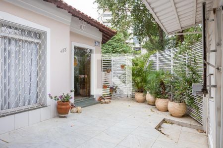 Casa para alugar com 300m², 3 quartos e 4 vagas Casa para alugar com 300m², 3 quartos e 4 vagasFrente da Casa