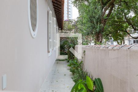 Casa para alugar com 300m², 3 quartos e 4 vagas Casa para alugar com 300m², 3 quartos e 4 vagasQuintal