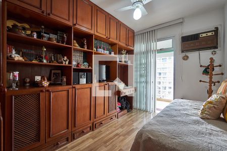 Apartamento à venda com 119m², 3 quartos e 2 vagas Apartamento à venda com 119m², 3 quartos e 2 vagasQuarto 3