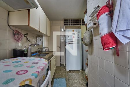 Apartamento à venda com 119m², 3 quartos e 2 vagas Apartamento à venda com 119m², 3 quartos e 2 vagasCozinha