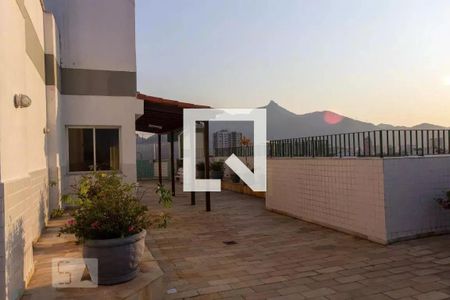 Apartamento à venda com 119m², 3 quartos e 2 vagas Apartamento à venda com 119m², 3 quartos e 2 vagasÁrea Comum - Playground