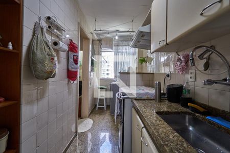 Apartamento à venda com 119m², 3 quartos e 2 vagas Apartamento à venda com 119m², 3 quartos e 2 vagasCozinha