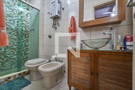 Apartamento à venda com 119m², 3 quartos e 2 vagas Apartamento à venda com 119m², 3 quartos e 2 vagasBanheiro Suite