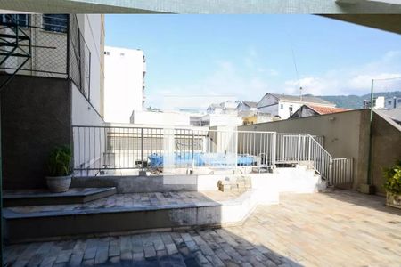 Apartamento à venda com 119m², 3 quartos e 2 vagas Apartamento à venda com 119m², 3 quartos e 2 vagasPiscina