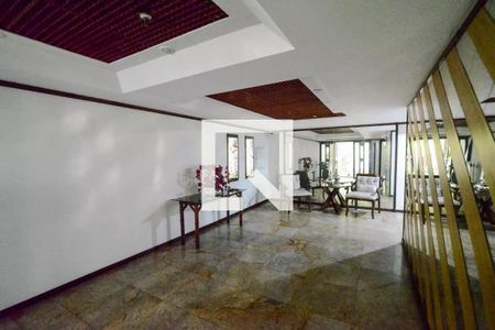 Apartamento à venda com 119m², 3 quartos e 2 vagas Apartamento à venda com 119m², 3 quartos e 2 vagasHall