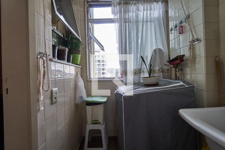 Apartamento à venda com 119m², 3 quartos e 2 vagas Apartamento à venda com 119m², 3 quartos e 2 vagasÁrea de Serviço