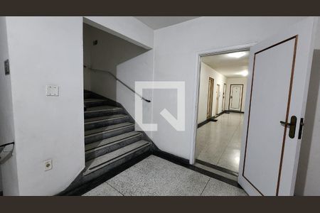 Apartamento para alugar com 125m², 3 quartos e 1 vagaEscada