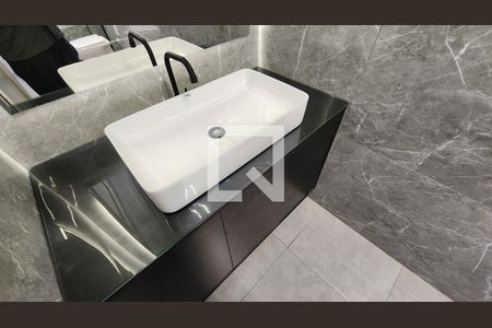 Apartamento para alugar com 125m², 3 quartos e 1 vagaDetalhe do Banheiro da Suite