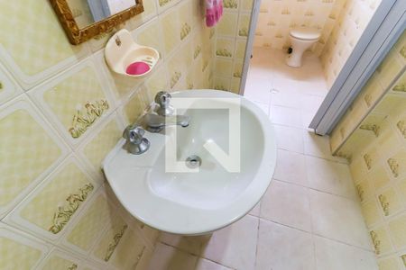 Casa à venda com 160m², 4 quartos e 3 vagas Casa à venda com 160m², 4 quartos e 3 vagasBanheiro 2