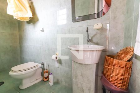 Casa à venda com 160m², 4 quartos e 3 vagas Casa à venda com 160m², 4 quartos e 3 vagasBanheiro