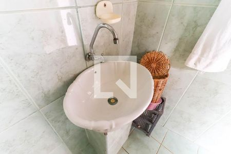 Casa à venda com 160m², 4 quartos e 3 vagas Casa à venda com 160m², 4 quartos e 3 vagasBanheiro