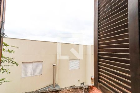 Casa à venda com 160m², 4 quartos e 3 vagas Casa à venda com 160m², 4 quartos e 3 vagasVista do Quarto 3