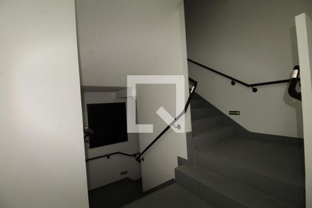 Apartamento à venda com 49m², 2 quartos e sem vagaescadas