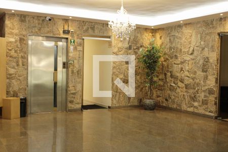 Apartamento para alugar com 138m², 5 quartos e 2 vagasHall social