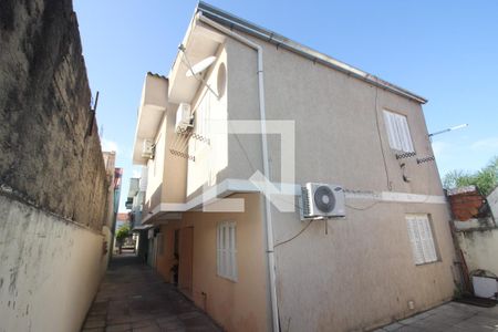 Casa à venda com 110m², 3 quartos e 1 vaga Casa à venda com 110m², 3 quartos e 1 vagaFachada