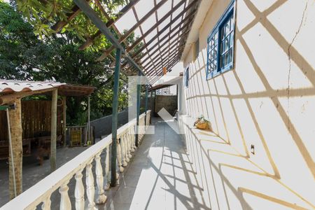 Varanda de casa à venda com 3 quartos, 100m² em União, Belo Horizonte