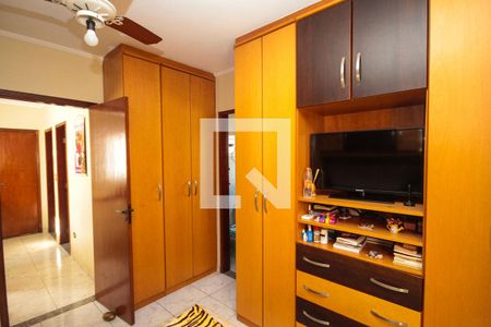 Casa à venda com 220m², 3 quartos e 3 vagasSuíte