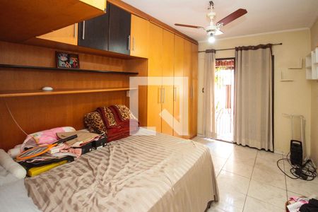 Casa à venda com 220m², 3 quartos e 3 vagasQuarto