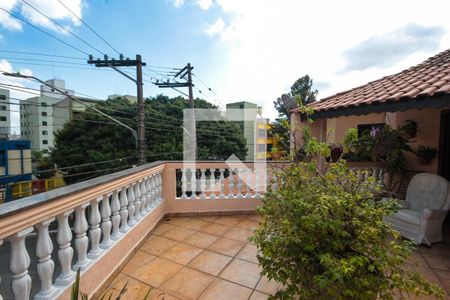 Casa à venda com 220m², 3 quartos e 3 vagasVaranda do Quarto
