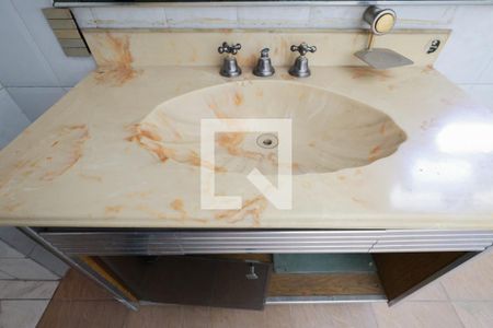 Casa para alugar com 370m², 3 quartos e 2 vagas Casa para alugar com 370m², 3 quartos e 2 vagasBanheiro e sauna da suíte 2