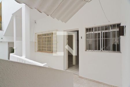 Casa para alugar com 50m², 1 quarto e sem vagaÁrea de Serviço
