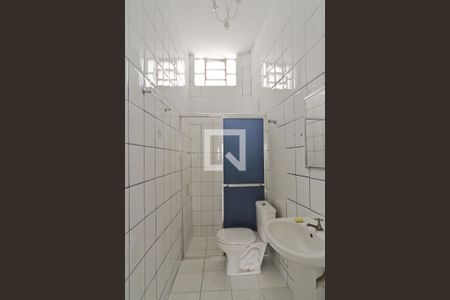 Banheiro de casa para alugar com 1 quarto, 50m² em Vila Albertina, São Paulo