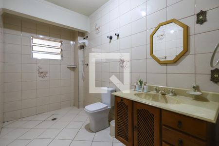 Casa para alugar com 200m², 4 quartos e 2 vagasBanheiro