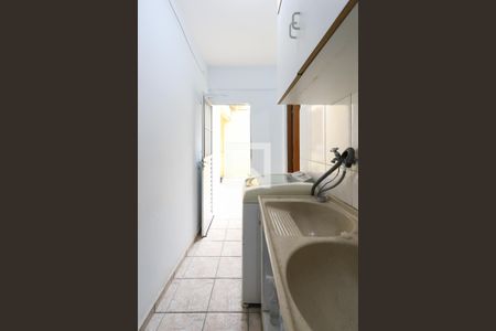 Casa para alugar com 200m², 4 quartos e 2 vagasLavanderia