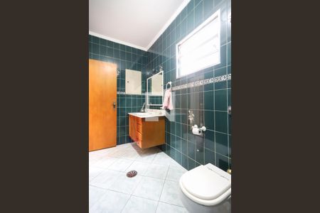 Casa para alugar com 200m², 4 quartos e 2 vagasBanheiro da Suíte